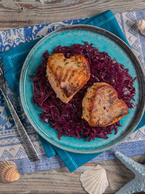 Cuori di salmone grigliati con cavolo rosso al balsamico e finocchietto