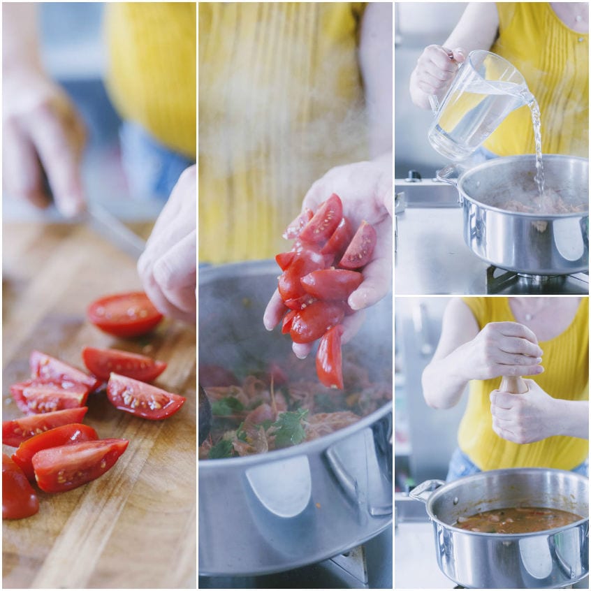 Pomodorini tagliati a spicchi aggiunti in padella, poi acqua versata e salatura del brodo