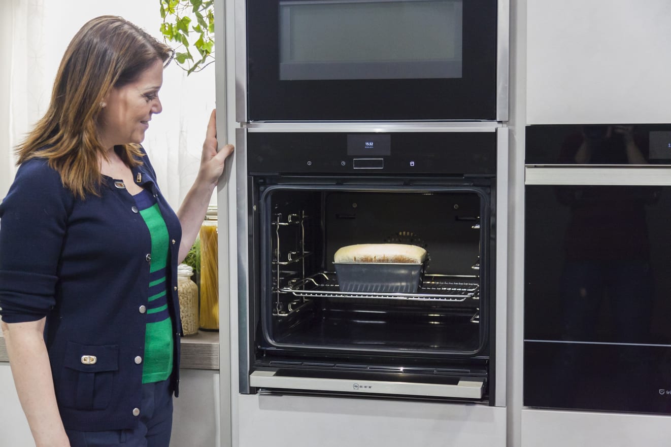 Impasto lasciato lievitare nel forno spento con la luce accesa