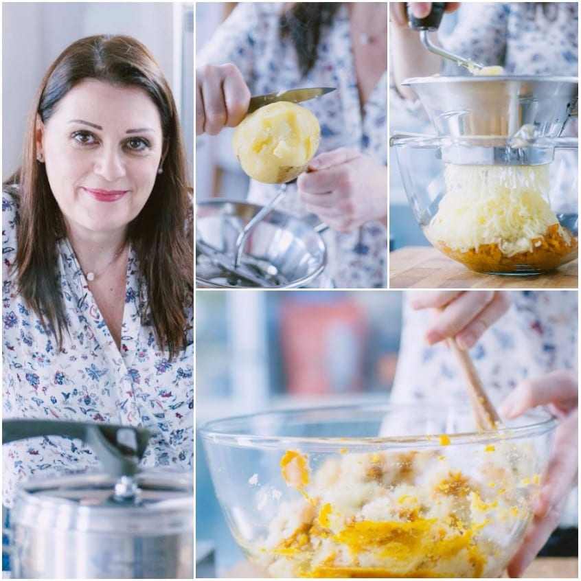 Patate lessate schiacciate con lo schiacciapatate sulla zucca cotta, poi amalgamate con un cucchiaio