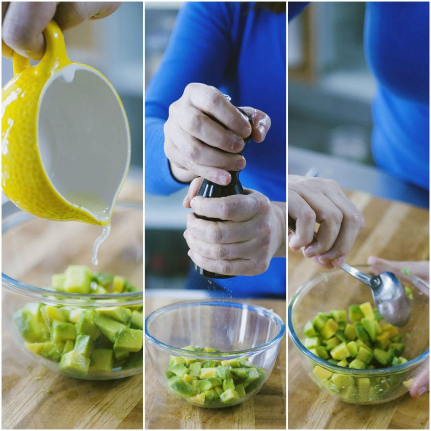 Avocado a cubetti condito con succo di limone, pepe e sale mescolato delicatamente con un cucchiaio