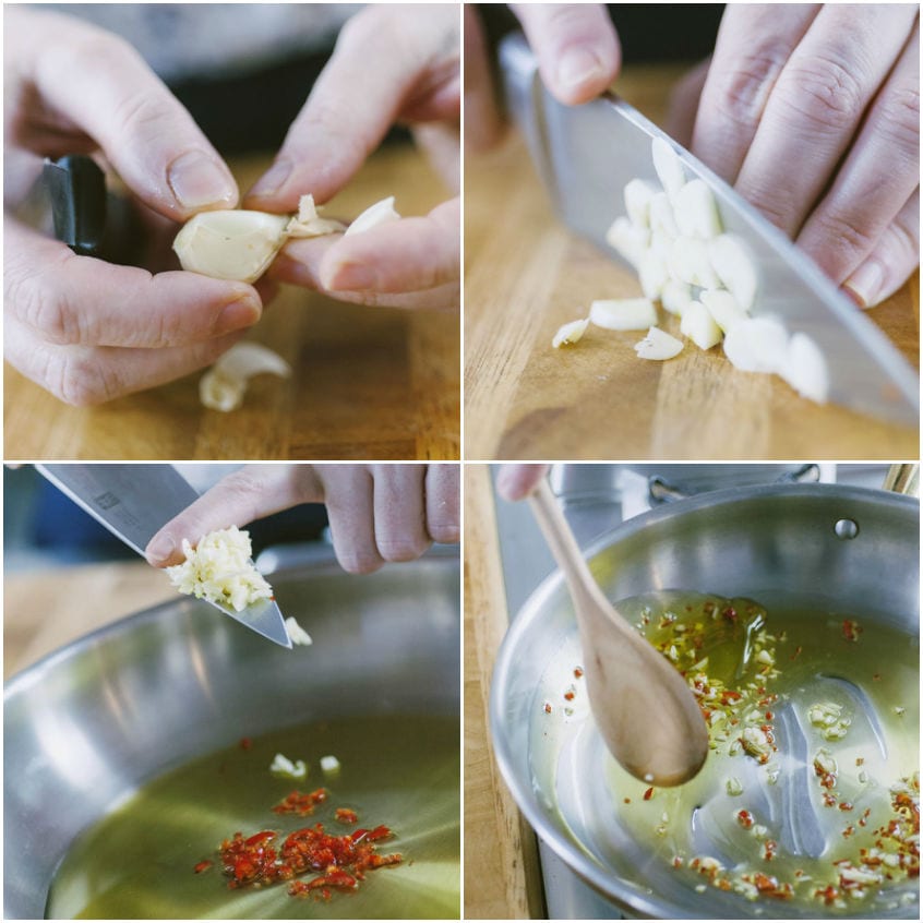 Aglio sbucciato, tritato e fatto soffriggere con peperoncino in olio caldo