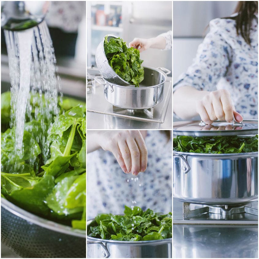 Spinaci freschi lavati sotto l'acqua corrente, trasferiti in pentola con sale e cotti con coperchio