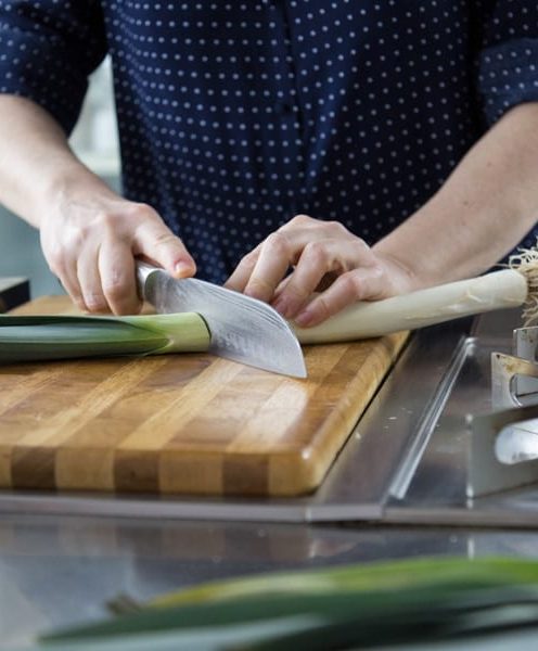 Come pulire i porri, per piatti aromatici e delicati