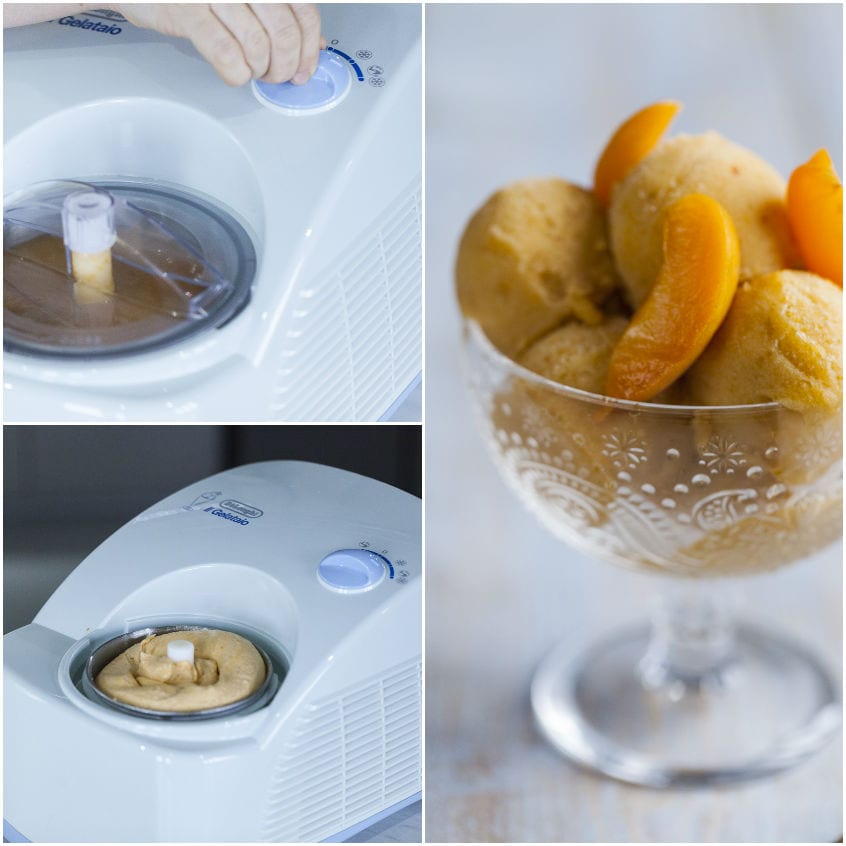 Gelato all'albicocca in mantecazione e servito in coppa con fette di frutto fresco