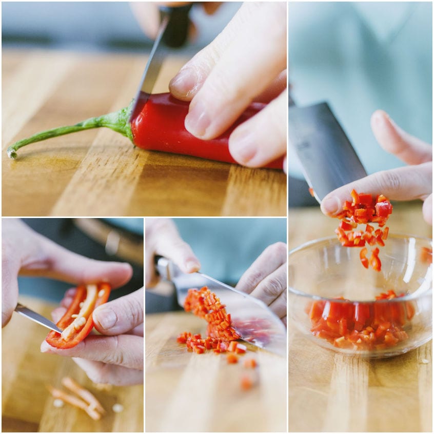 Peperoncino rosso tagliato a julienne e poi tritato finemente sul tagliere