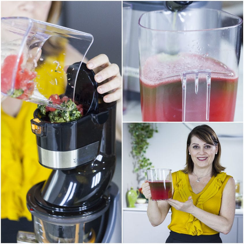 Succo di anguria, cetriolo e rosmarino versato nel contenitore dopo l'estrazione