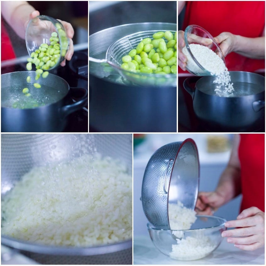 Edamame versati in acqua bollente e riso scolato in colino, pronti per il poke
