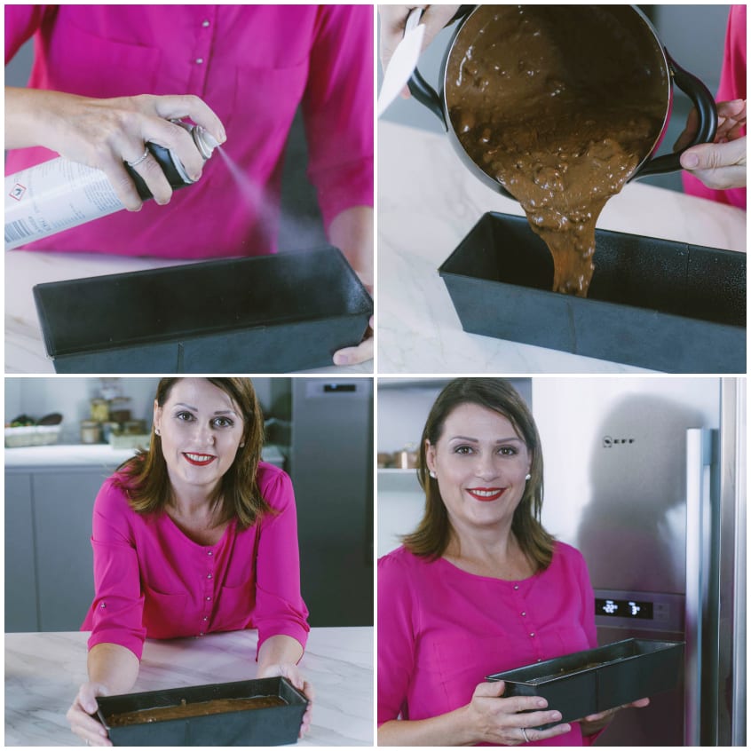 Impasto del budino al cioccolato versato nello stampo da plumcake già trattato con spray staccante