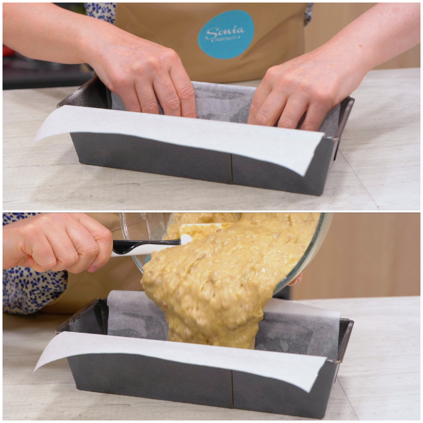 Carta da forno sistemata nello stampo, poi l'impasto del banana bread versato dalla ciotola