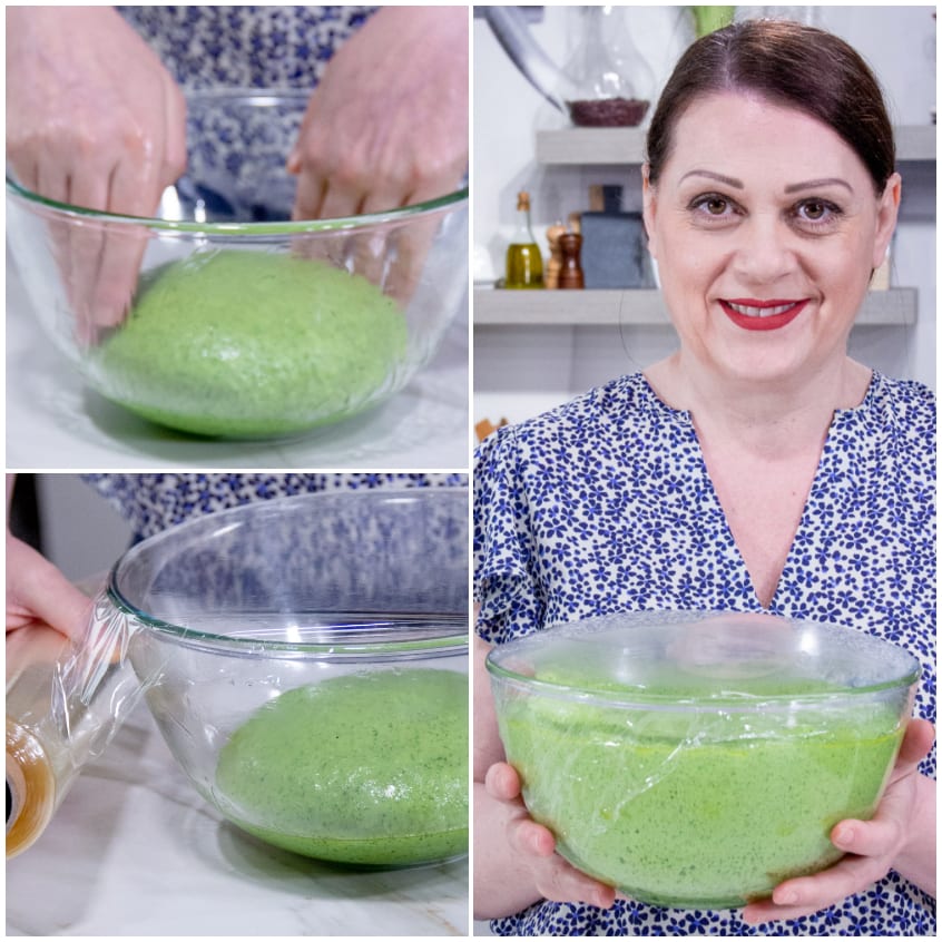 Impasto verde a base di spinaci coperto con pellicola e messo a lievitare in ciotola