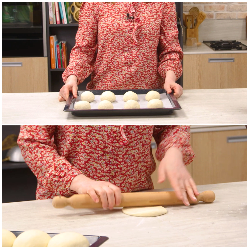 Palline di impasto su teglia e stesura con mattarello sul piano infarinato