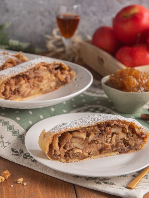 Strudel di mele, noci e fichi