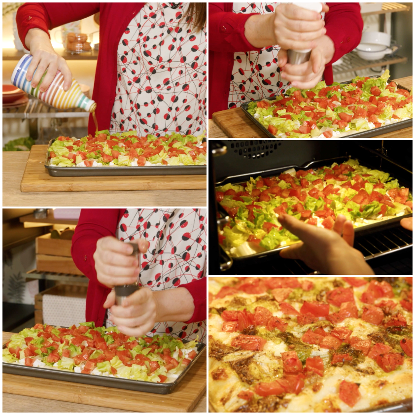 Focaccia messinese condita con pomodori e scarola prima di entrare in forno