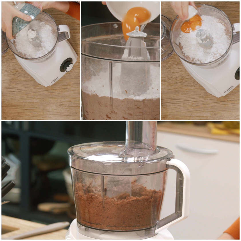Tuorli, zucchero a velo e cacao uniti nel cutter per la frolla al cioccolato