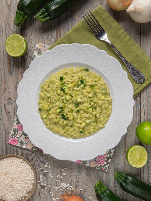 Risotto alle zucchine cremoso con dadini di zucchina e erbe aromatiche