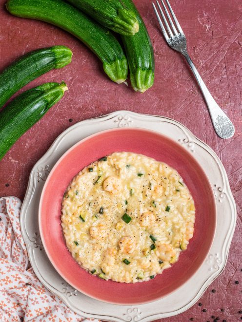 Risotto gamberetti e zucchine cremoso con pezzetti di zucchina e pepe nero