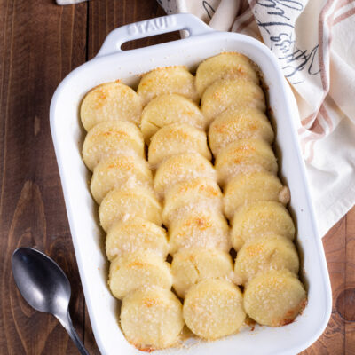 Gnocchi alla romana gratinati in teglia con parmigiano dorato in superficie
