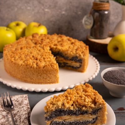 Torta di mele e semi di papavero